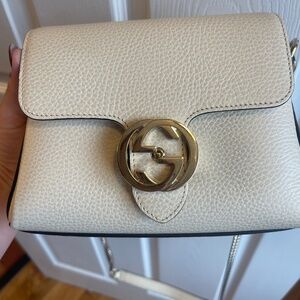 Gucci interlock calf skin crosssbody with removable chain